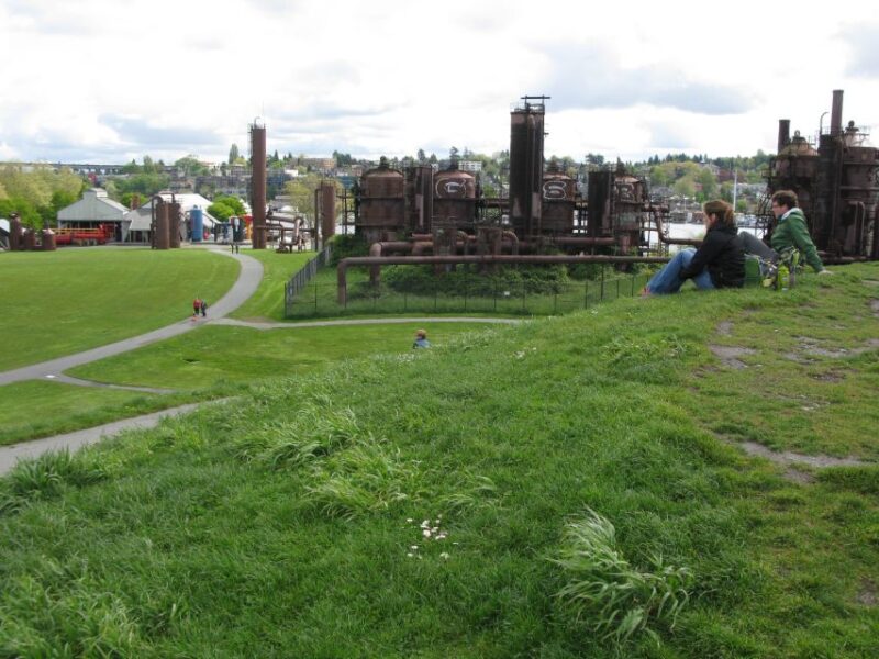 Seattle: Sightseeing Bus Tour With the Ballard Locks - Key Points