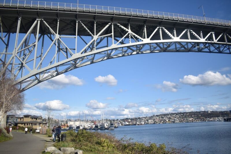 Seattle: Walking Tour With Craft Cocktails & Spirits Tasting - Age Restriction and What to Bring