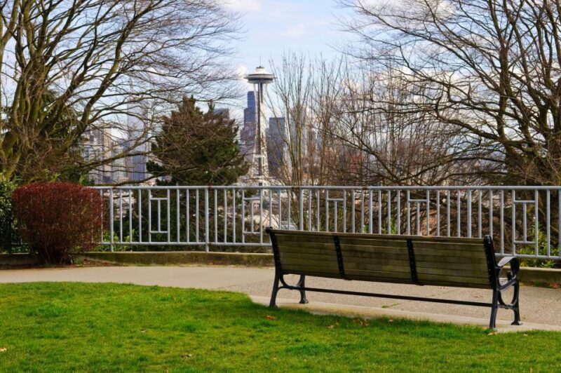 Seattle's Romantic Rendezvous: A Journey of Love - Romantic Context