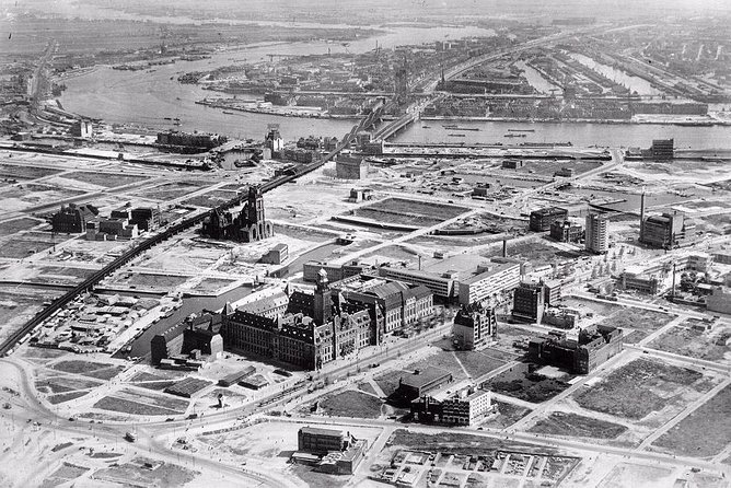 Second World War Walking Tour in Rotterdam - Exploring Key WWII Sites