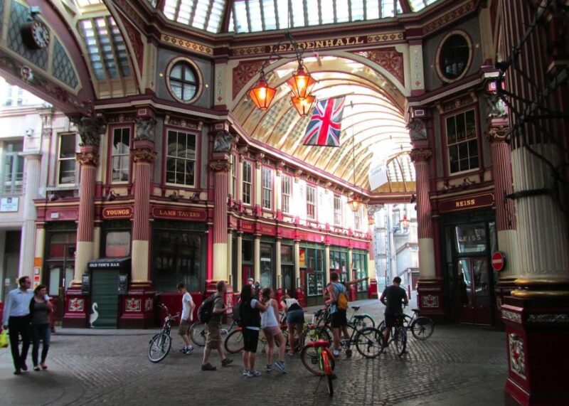 Secret London Tour by Bike - Exploring the City