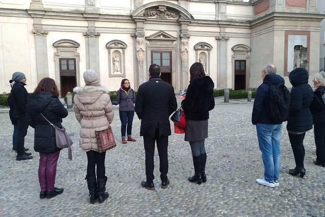 Secret Milan Tour & Appetizer With Its Delicatessen - Tour Inclusions and Meeting Details