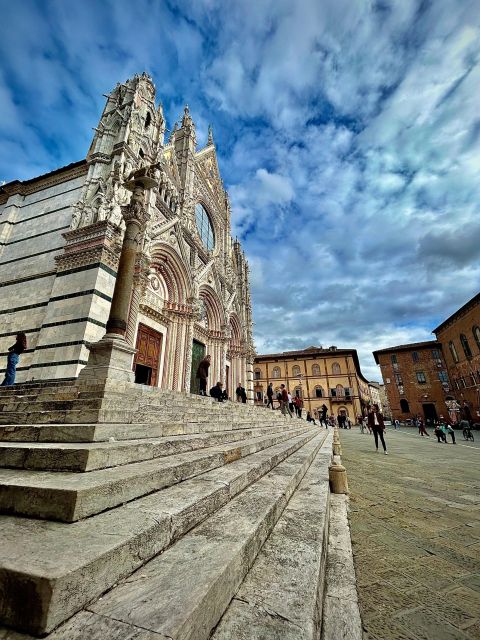 Secret of Siena" City E-Bike Tour - Inclusions
