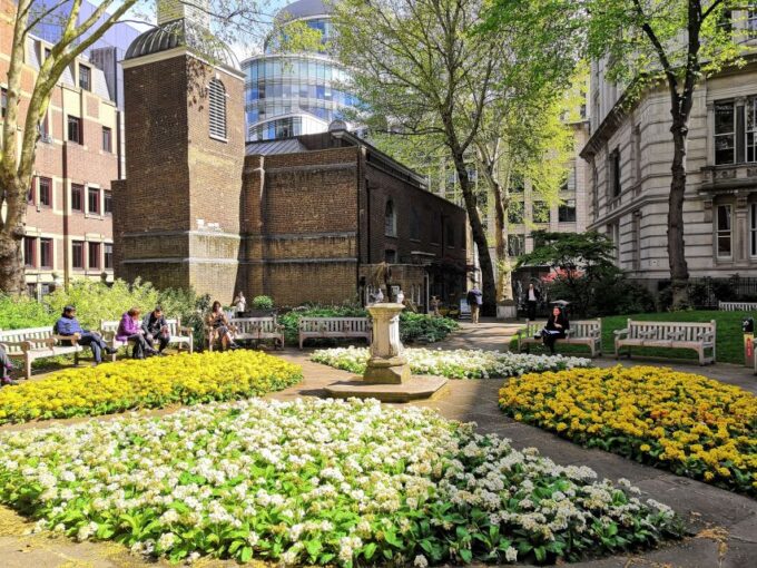 Secret Old London Walking Tour - Heroic Self-Sacrifice Memorial