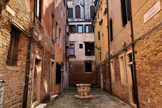Secret Venice Walking Tour and Gondola Ride - Gondola Ride Experience