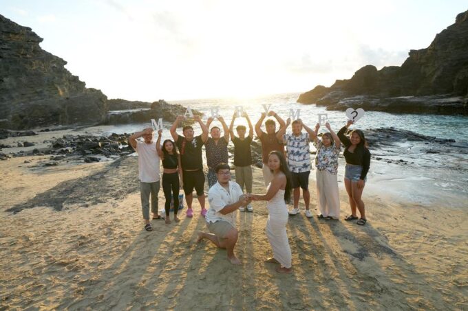 Secrete Proposal Photo/Video Honolulu Blowhole - Unique Proposal Experiences