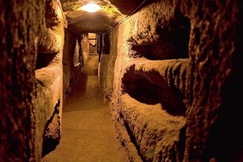 Secrets Below Rome: Tour Catacombs and Ancient Appian Way - Exploring the Catacombs