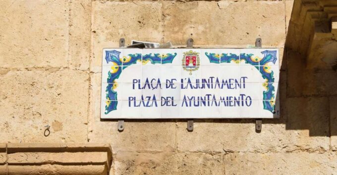 Secrets of Alicante, Self-Guided Interactive Discovery Game - Frequently Asked Questions