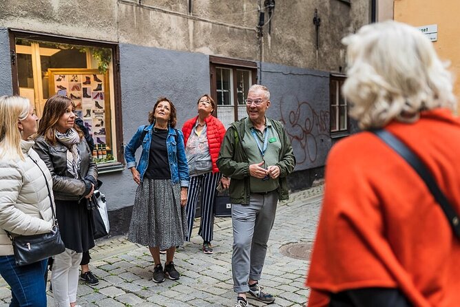 Secrets of Stockholm Old Town Walking Tour - Navigating the Vibrant Marketplace