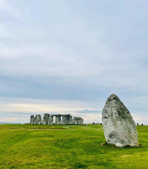 Secrets of Stonehenge: Private Half-Day Tour From Bath - Guided Tour With Captivating Commentary