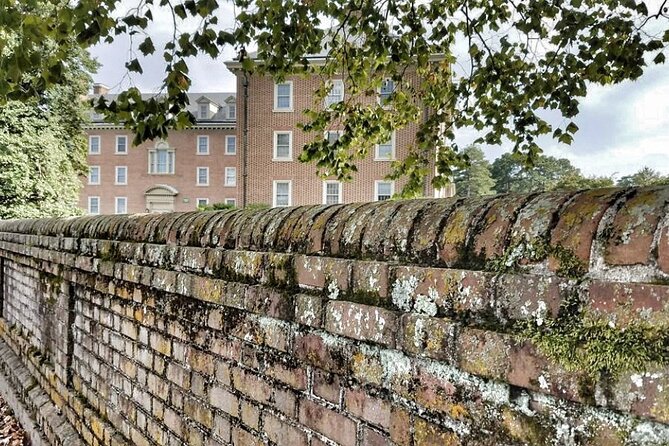 Secrets of Williamsburg - Political Tensions Unveiled