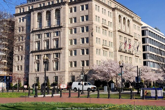 Secrets & Scandals: Washington DC Private Half-Day Walking Tour - Inclusions and Logistics