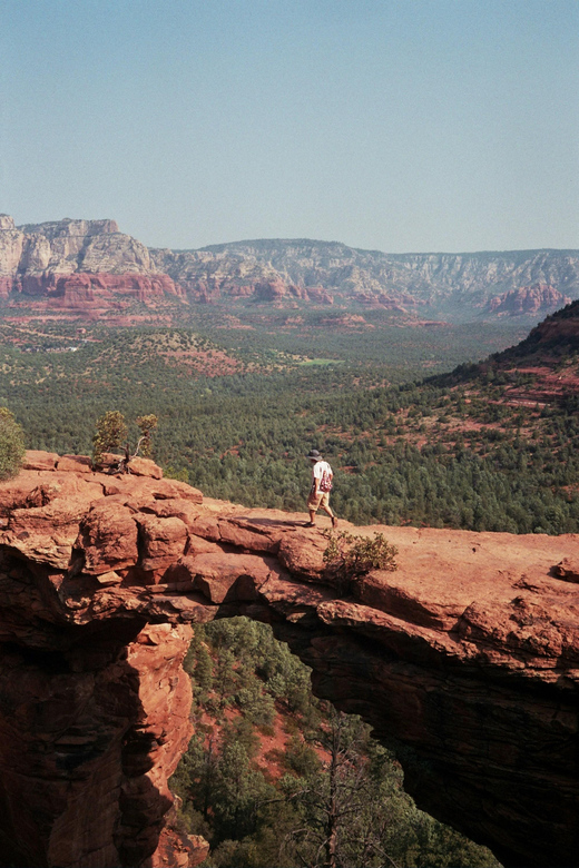 Sedona Devils Bridge, Bell Rock & Chapel of the Holy Cross - Lunch and Shopping in Sedona