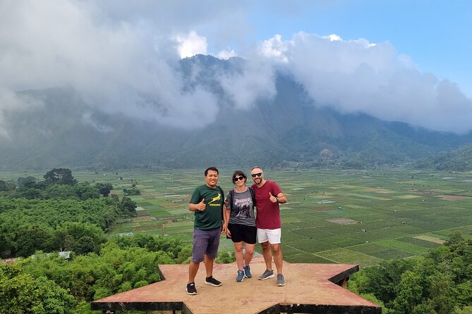 See The Stuning View Of Selong Hill And Tiu Kelep Waterfall - Key Points