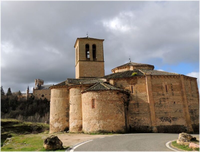 Segovia: 3-Hour Private Walking Tour - Private Guide and Inclusions