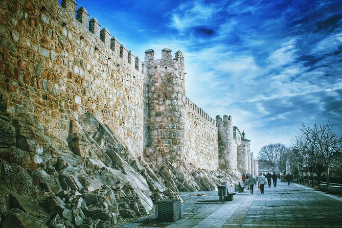 Segovia and Avila Guided Day Tour From Madrid - The Fairytale-like Alcázar of Segovia