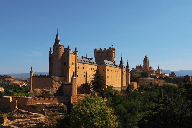 Segovia and Spanish Versailles Full-Day Tour With Wine Tasting - Spanish Versailles Tour