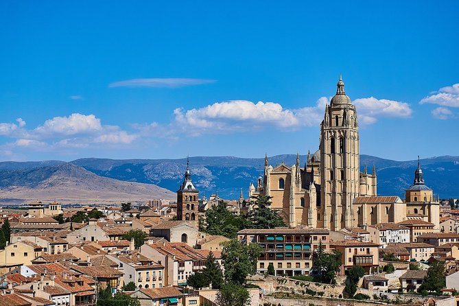 Segovia and Toledo Day Trip With Alcazar Ticket and Optional Cathedral - Exploring Segovias Narrow Streets