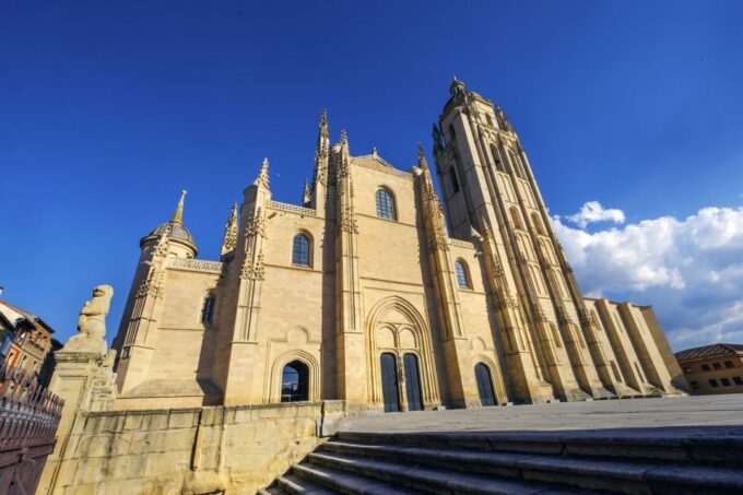 Segovia: Cathedral Tower Guided Tour - Frequently Asked Questions