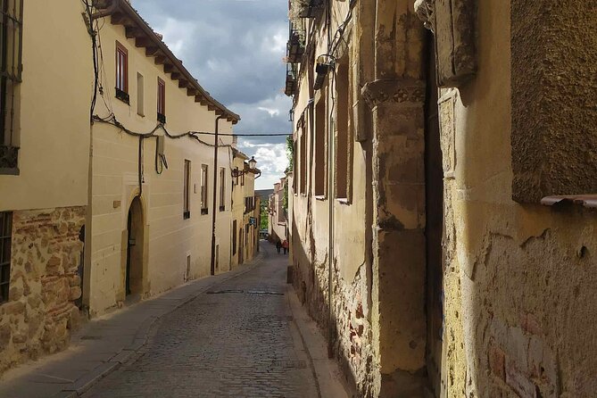 Segovia From the Aqueduct to the Alcazar: a Self-Guided Audio Tour - Strolling Through Plaza Mayor