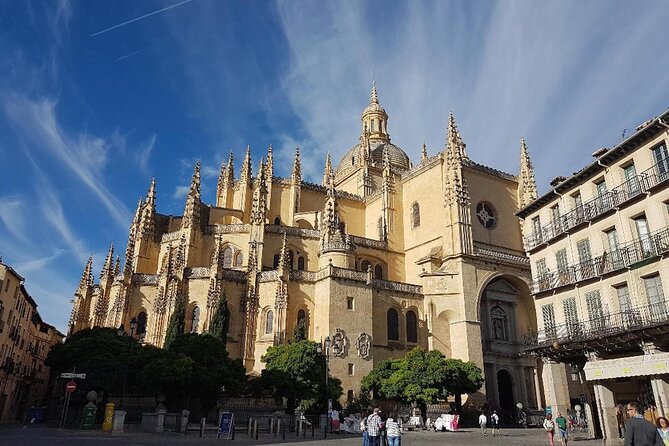 Segovia From the Aqueduct to the Alcazar: a Self-Guided Audio Tour - Discovering Segovias Cuisine and Wines