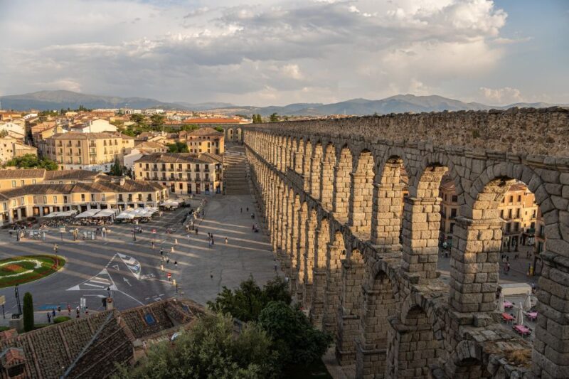 Segovia: Full-Day Tour With Transfer to and From Madrid - Guided Tour in Segovia