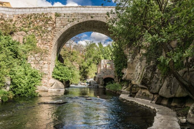 Segovia Guided Visit, Alcazar & Hiking With High Speed Train - Frequently Asked Questions