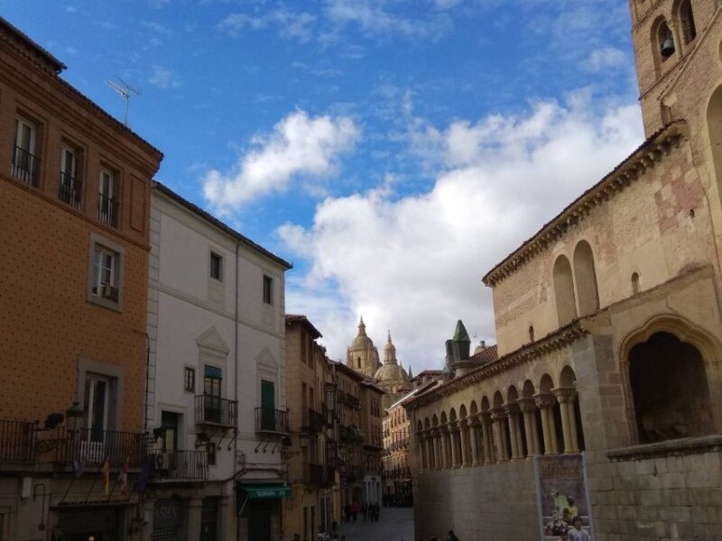 Segovia: Guided Walking Tour With Alcázar Entry - Booking Details