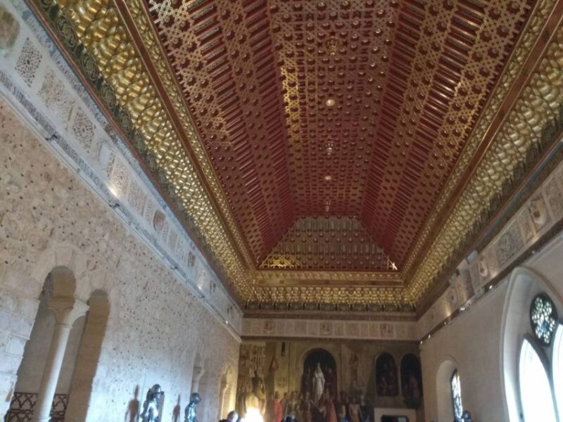 Segovia: Guided Walking Tour With Cathedral & Alcázar Entry - Key Points