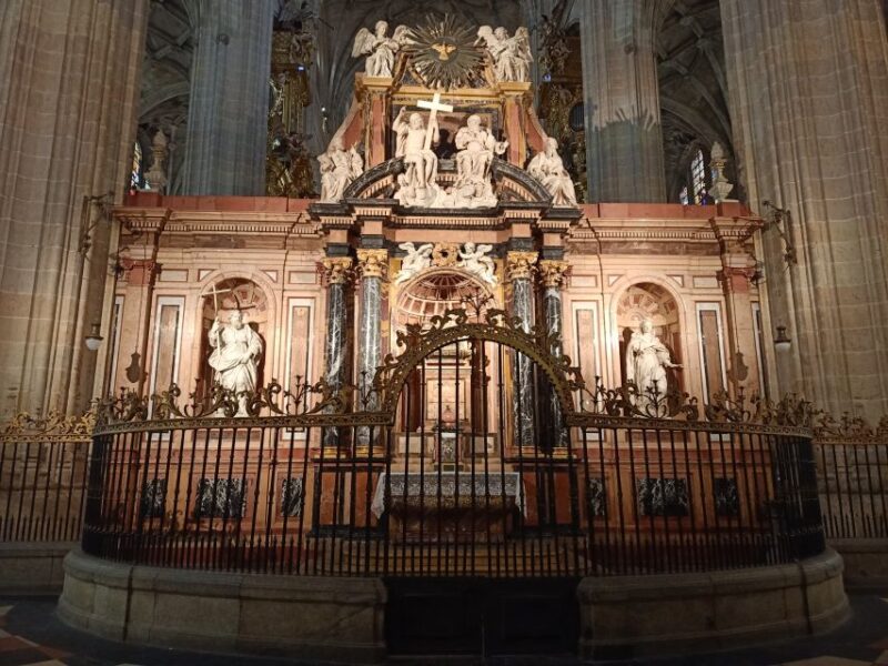 Segovia: Guided Walking Tour With Cathedral & Alcázar Entry - Participant Requirements