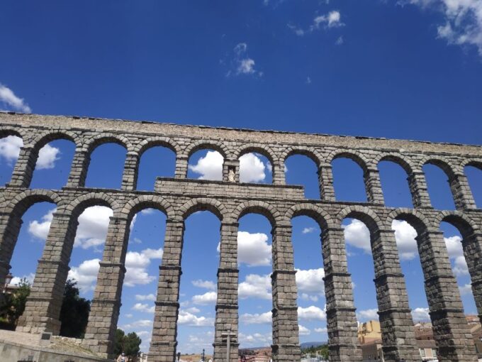 Segovia: Guided Walking Tour With Cathedral & Alcázar Entry - Customer Experience