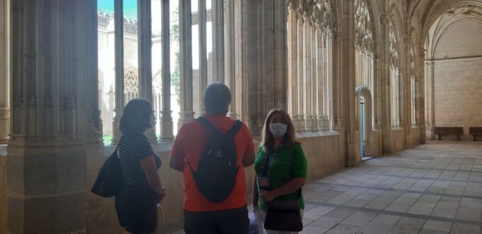 Segovia: Guided Walking Tour With Cathedral & Alcázar Entry - Explore Segovias History
