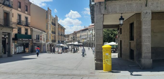 Segovia: Guided Walking Tour With Cathedral & Alcázar Entry - Guided Tour Highlights