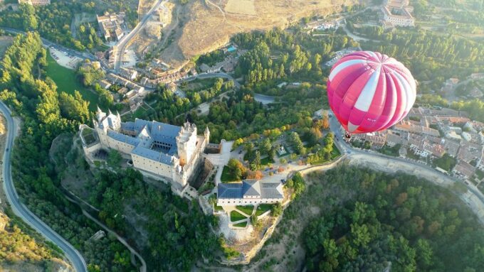 Segovia: Hot-Air Balloon Flight With Optional 3-Course Lunch - Important Safety Information