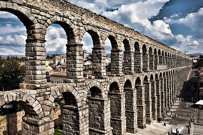 Segovia Private 5 Hours Tour From Madrid With Hotel Pick up - Customizable Sightseeing