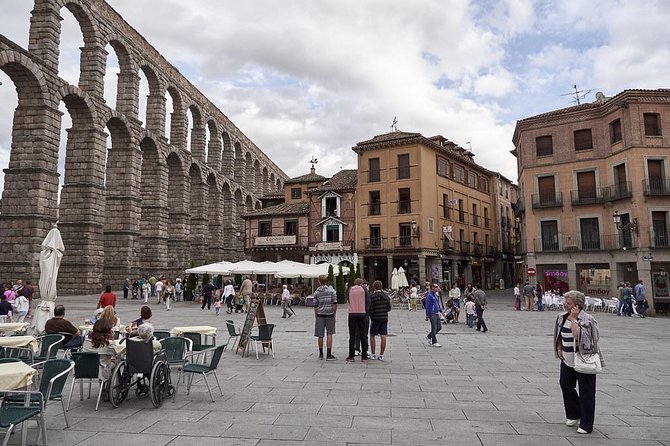 Segovia Private 5 Hours Tour From Madrid With Hotel Pick up - Traveler Experiences