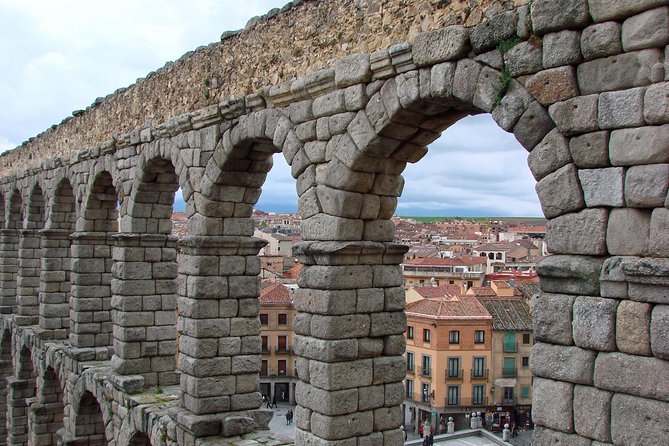 Segovia Private 5 Hours Tour From Madrid With Hotel Pick up - Tour Ratings and Feedback