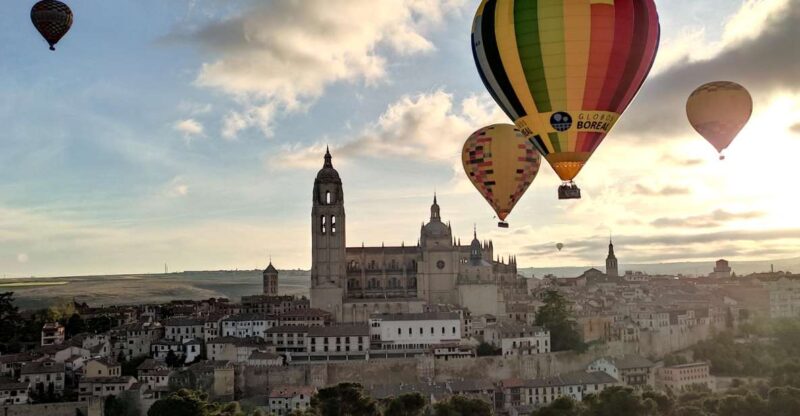 Segovia: Private Balloon Ride for 2 With Cava and Breakfast - Celebration and Toast