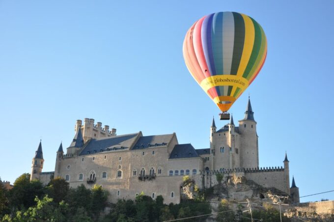 Segovia: Private Balloon Ride for 2 With Cava and Breakfast - Booking and Availability