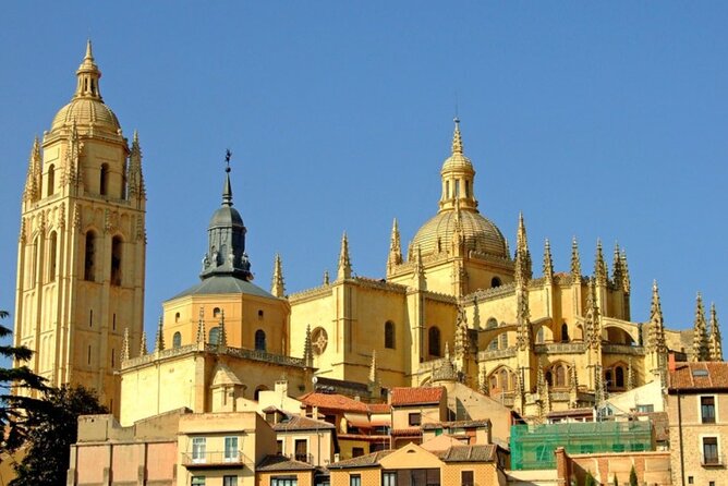 Segovia Tour With Guided Walking Tour Included - Accessibility and Transportation
