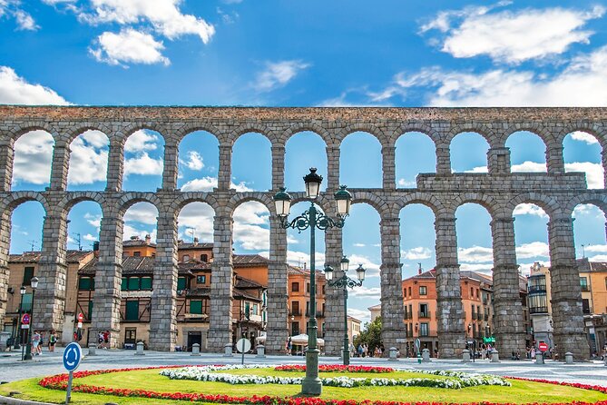 Segovia Walking Private Tour 3 Hours With Tickets Included - Traveler Feedback and Ratings