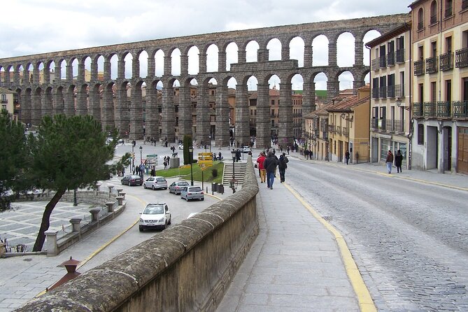 Segovia Walking Private Tour 3 Hours With Tickets Included - Accessibility and Cancellation Policy