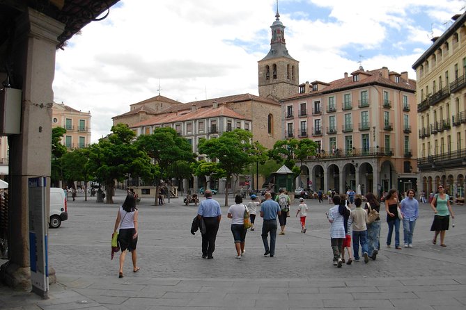Segovia Walking Tour - Local Cuisine and Traditions