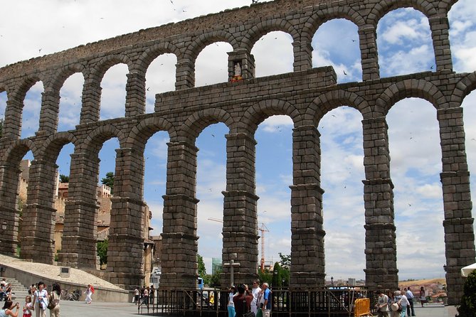 Segovia Walking Tour - Insights From Knowledgeable Guides