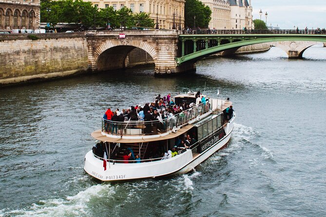 Seine River Cruise With Commentary 1 Hour - Reviews and Feedback