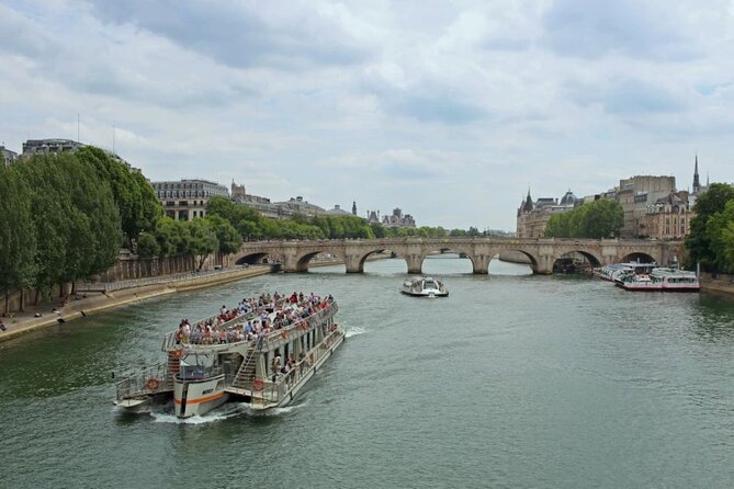 Seine River Cruise With Optional Eiffel Tower Visit - Accessibility and Policies