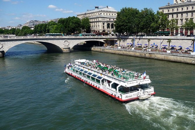 Seine River Sightseeing Guided Cruise by Vedettes Du Pont Neuf - What to Expect During the Cruise