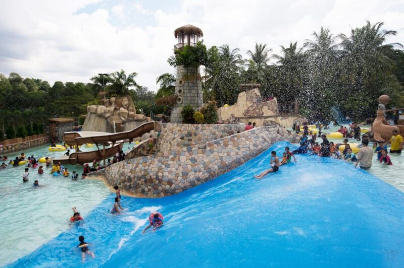 Selangor: Wet World Water Park Shah Alam Entrance Ticket - Ride Experiences