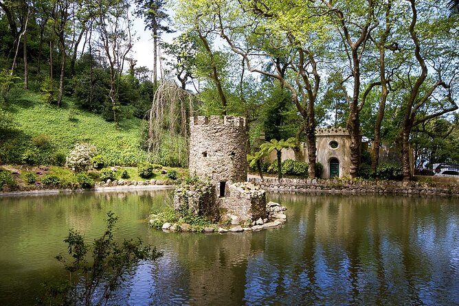 Self-Drive Tour in Sintra - Pena Palace & Moorish Castle - Meeting and Pickup