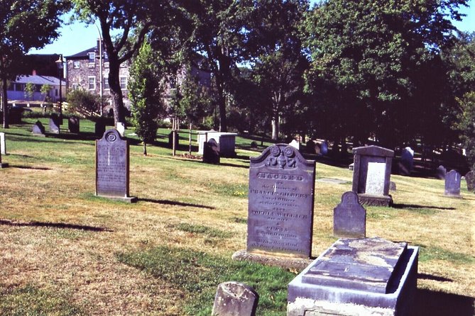 Self Guided Adventure Hunt: Canadas Original City - Saint Johns - Solving Riddles and Clues
